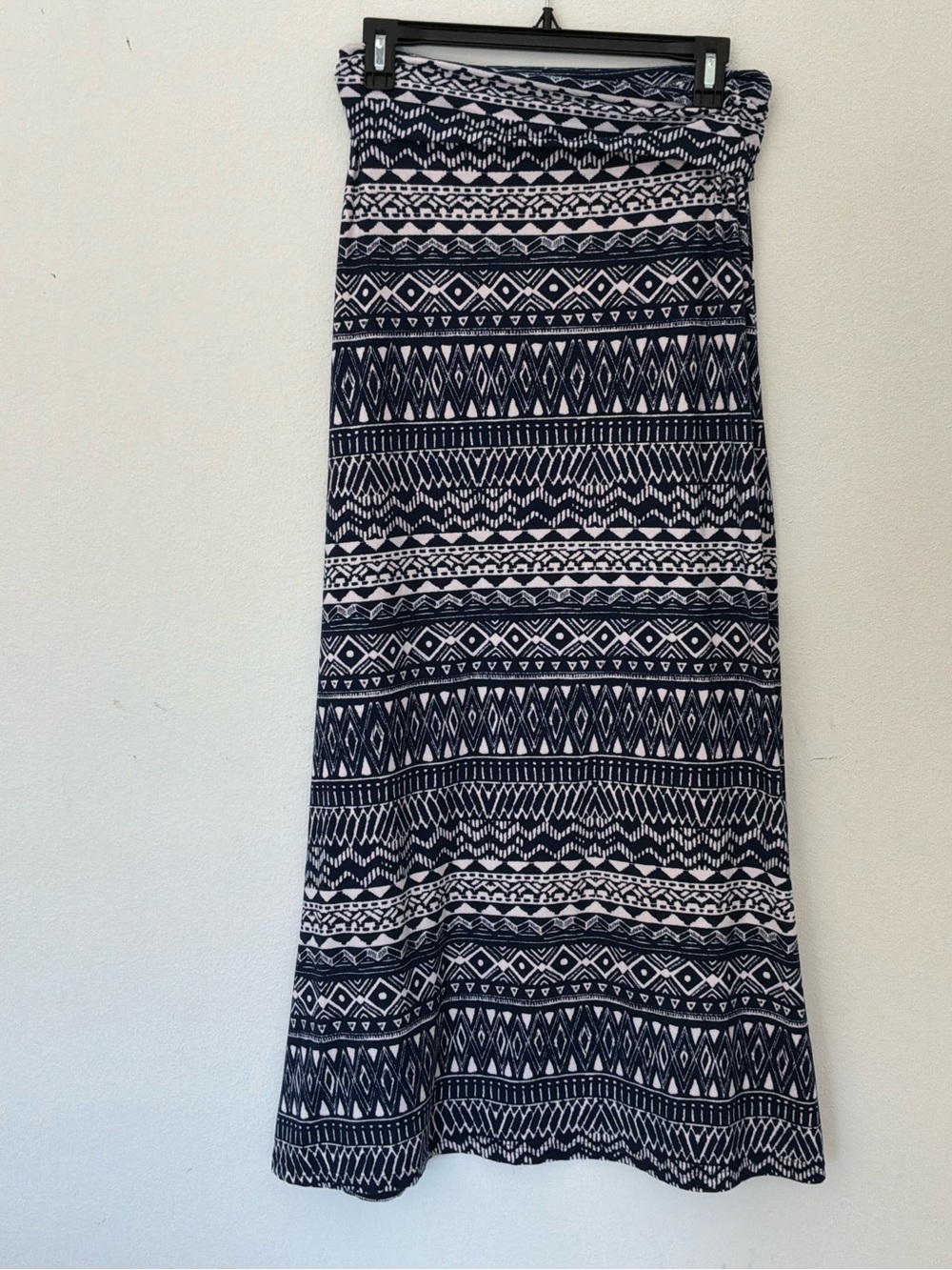 Hot Kiss Navy White Tribal Print Maxi Skirt Stretch Boho Pull-On Size S/M - Picture 7 of 7